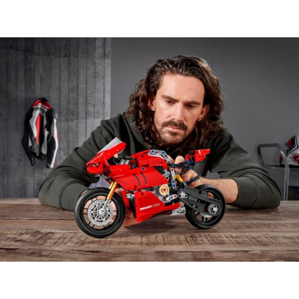 LEGO 42107 Technic Ducati Panigale V4 R
