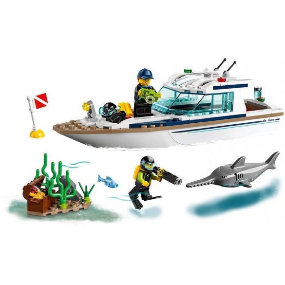 LEGO 60221 City Diving Yacht